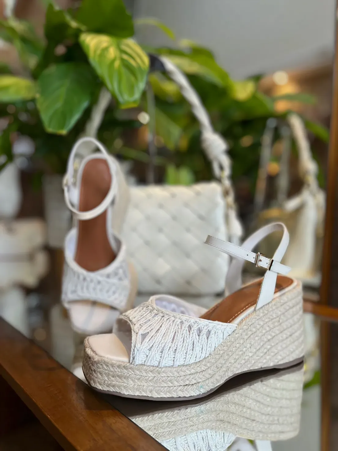 Anabela Loucos e Santos